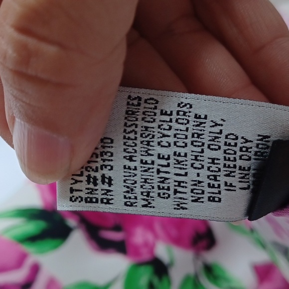 ALYX Limited Size 10 Fit and Flare Floral Dress, 19" ptp, 16" flat waist measure - Picture 8 of 8